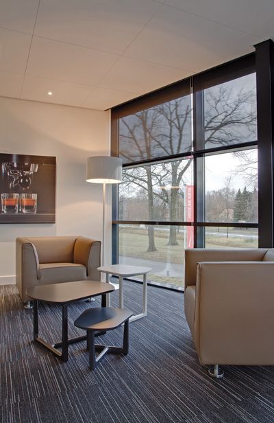 Roller Blind Systems, SG 4910, Multiscreen 1-10%, Room shot "Hesslink Coffee", Winterswijk, Netherlands