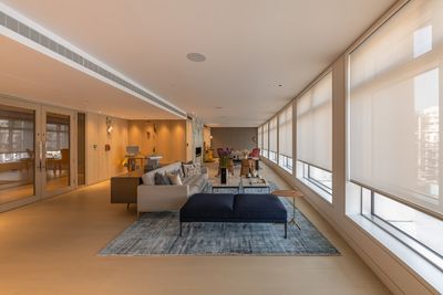 Roller Blind Systems, SG 4960, Multiscreen 1-10%, Centre Point, London, United Kingdom, Recess