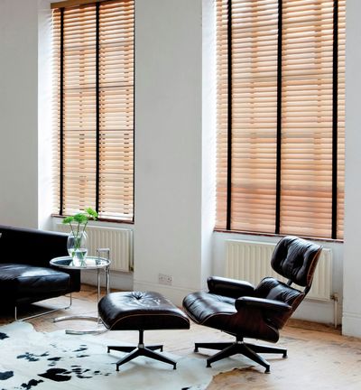 Venetian Blind Systems, SG 8960, Room shot, wood slats 50mm
