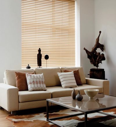 Venetian Blind Systems, SG 8960, Room shot, wood slats 50mm