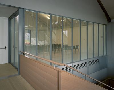 Venetian Blind Systems, Room shot